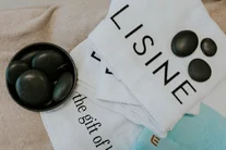 LISINE-cadeautas met zwarte hotstones